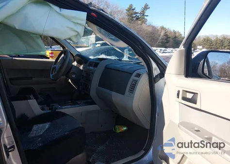 2012 Ford Escape Xlt z USA, uszkodzony, nr VIN 1FMCU9DG8CKC70062